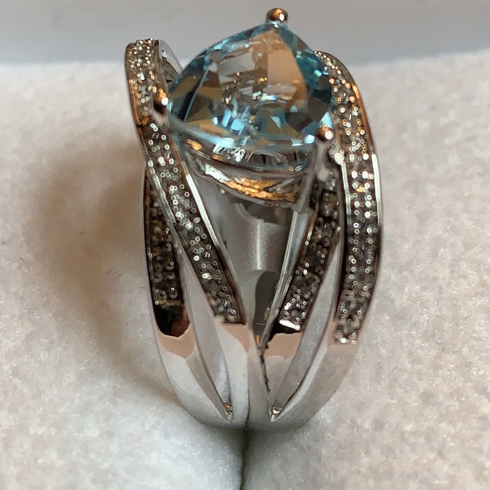 Blue Topaz & White Sapphire Ring - 7 - Picture 5 of 6